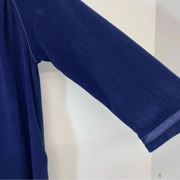 Vanity Fair Robe Small Velour Pearl Snap  House Coat Blue Long Sleeve  Vintage - Picture 5 of 14